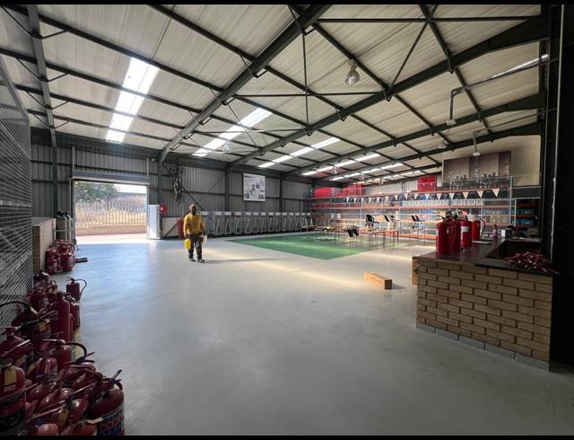 1,459M² WAREHOUSE FOR SALE IN RANDJESPARK